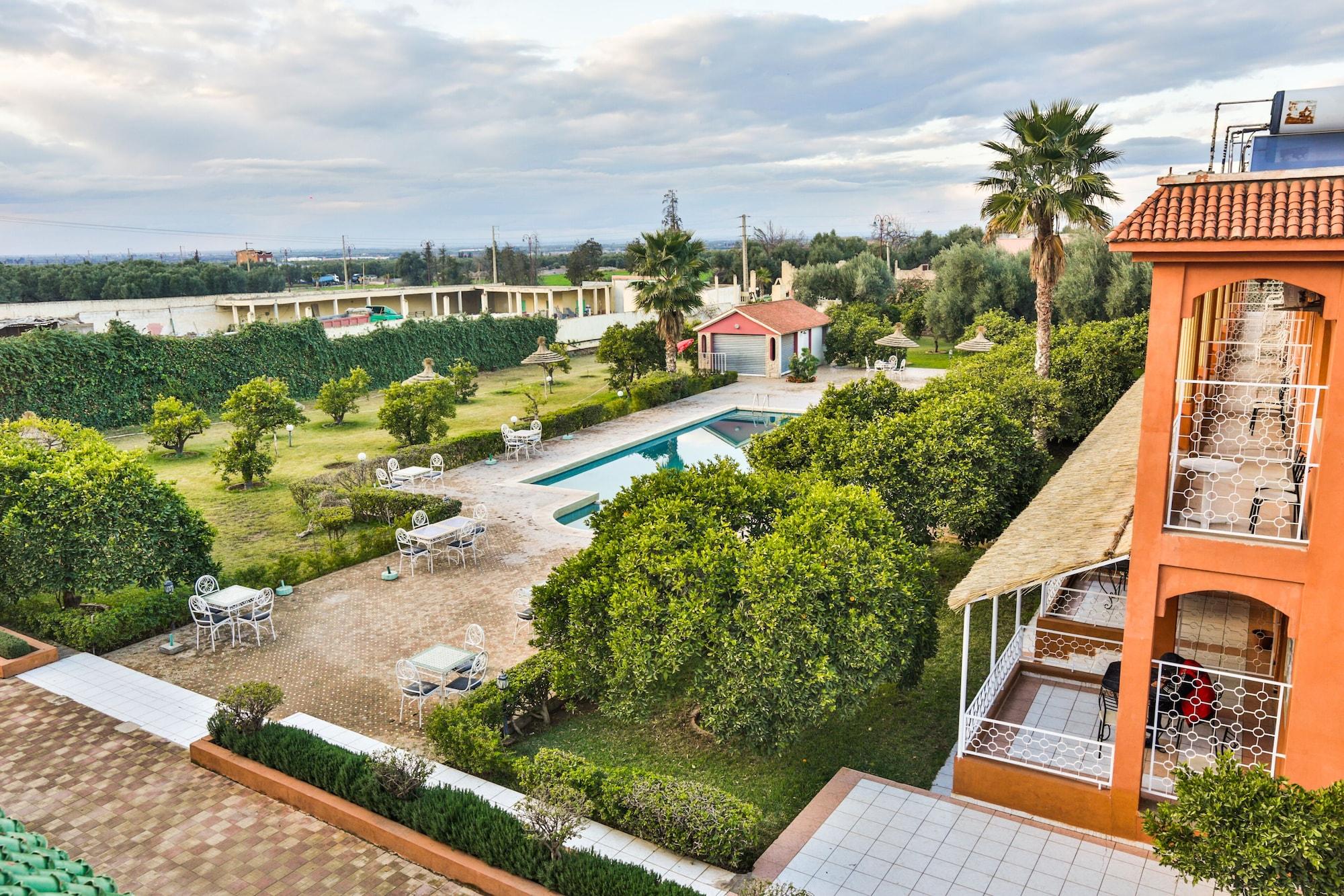 Hotel Al Bassatine Бени Мелал Екстериор снимка
