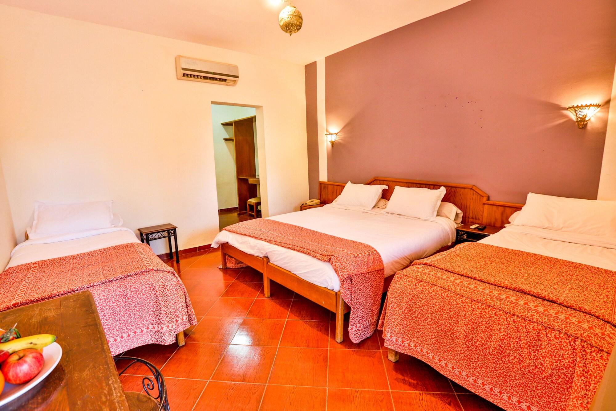 Hotel Al Bassatine Бени Мелал Екстериор снимка