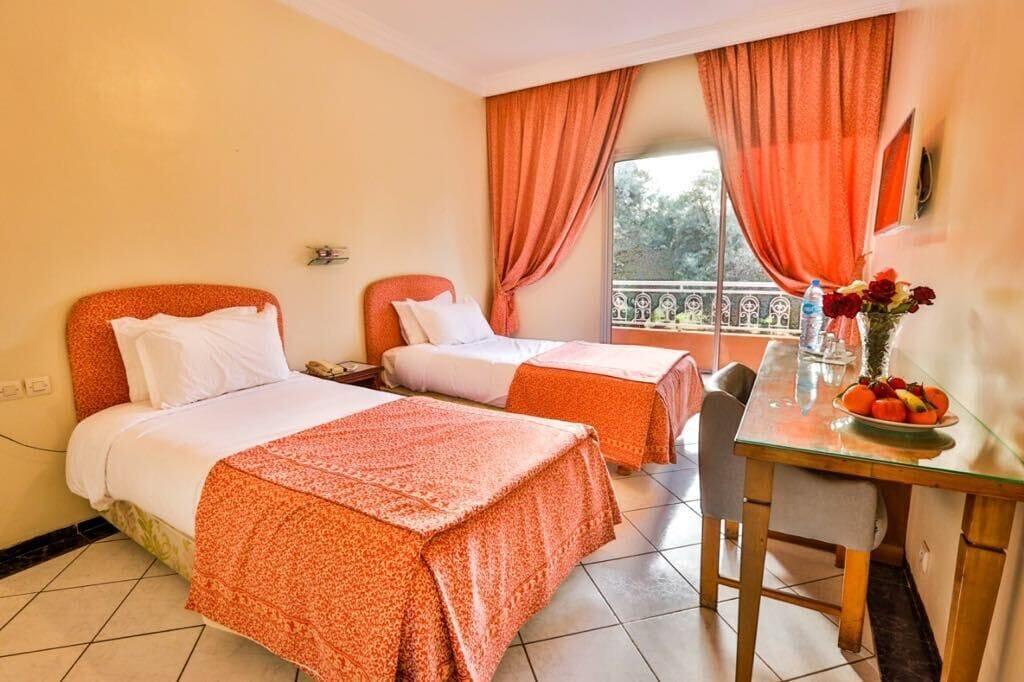 Hotel Al Bassatine Бени Мелал Екстериор снимка