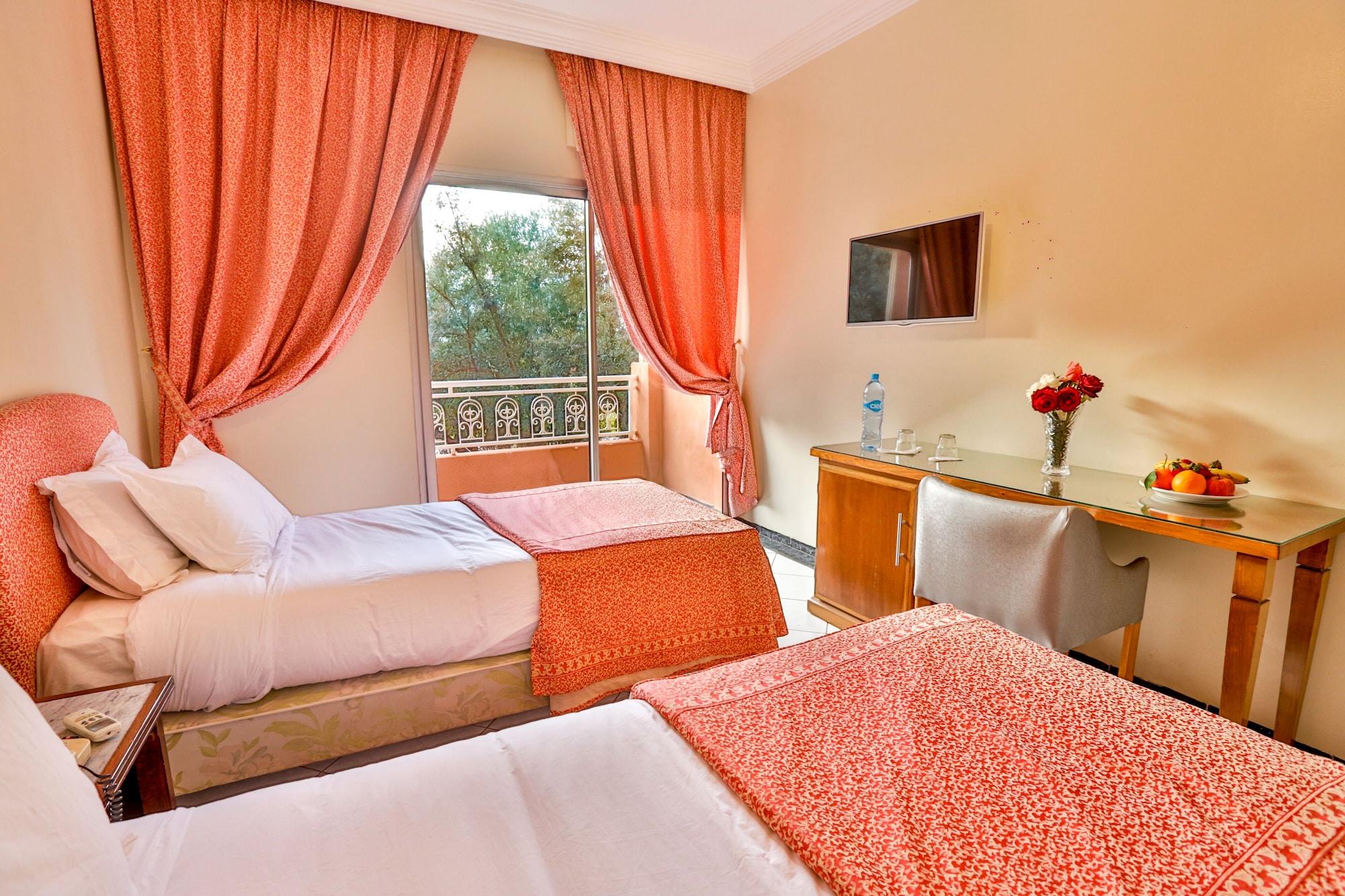 Hotel Al Bassatine Бени Мелал Екстериор снимка