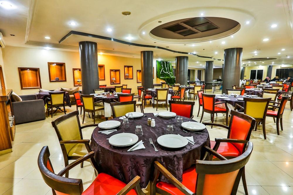 Hotel Al Bassatine Бени Мелал Екстериор снимка