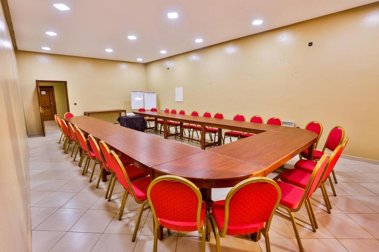 Hotel Al Bassatine Бени Мелал Екстериор снимка